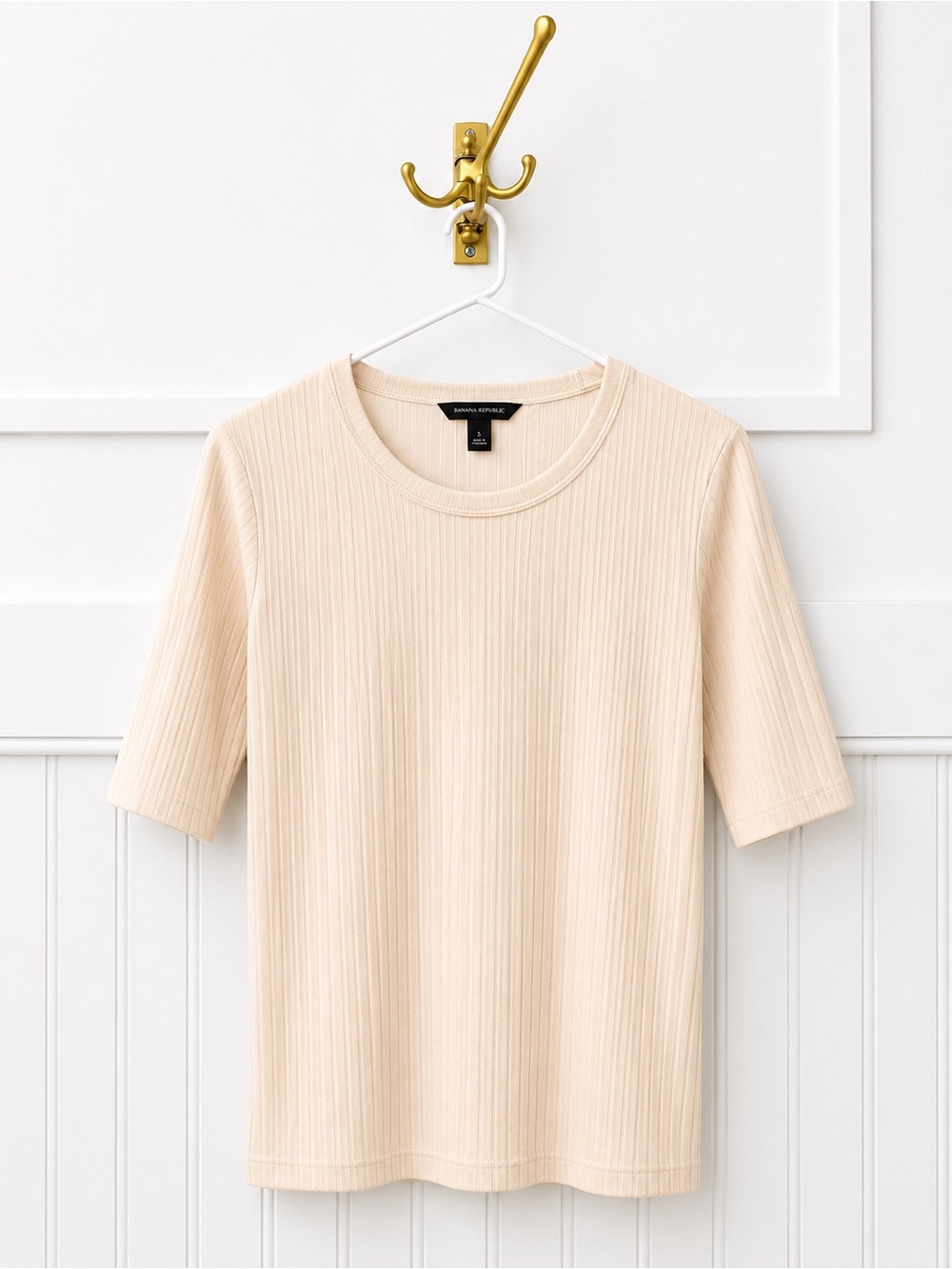Banana Republic Light Cream Ribbed Tee